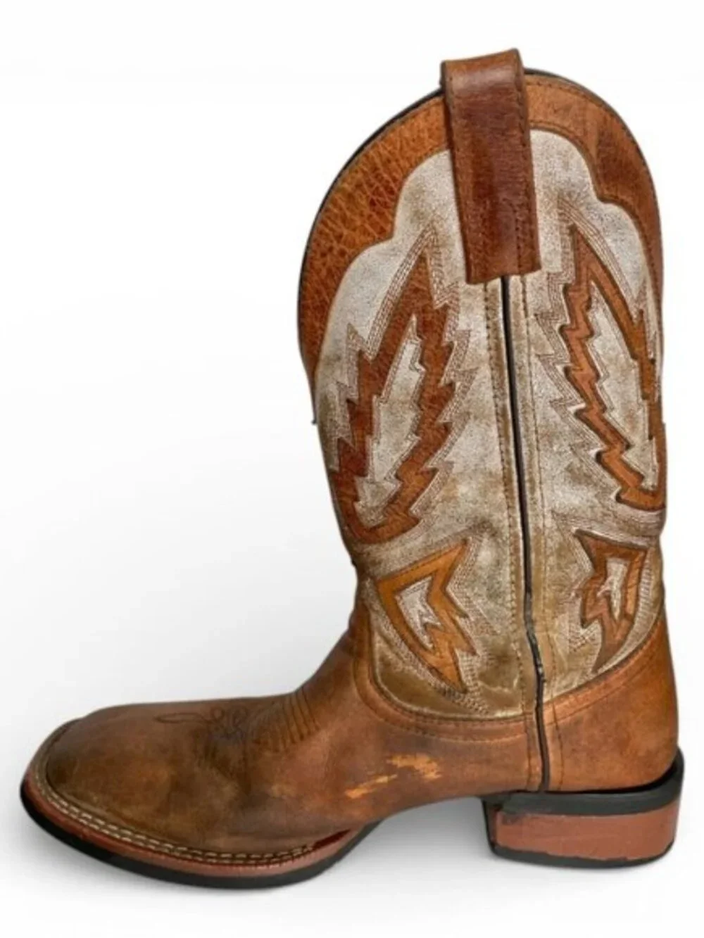Laredo breakout distressed